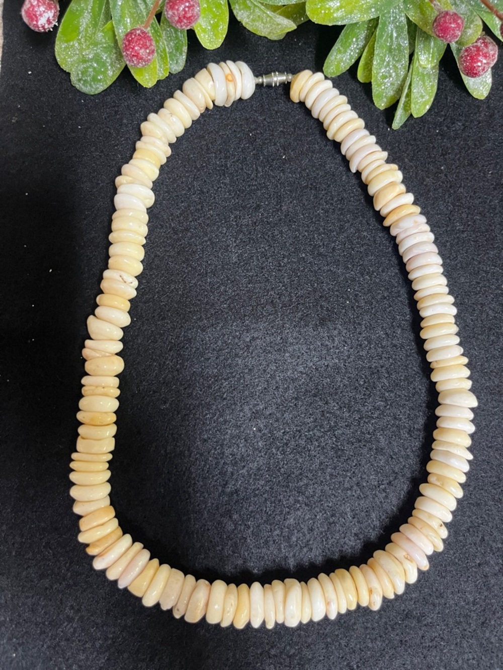 VTG Hawaiian Large Puka Shell Necolas for Women & Men